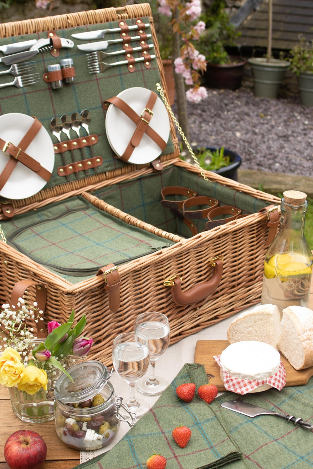 Green Tweed Fitted Wicker Picnic Basket