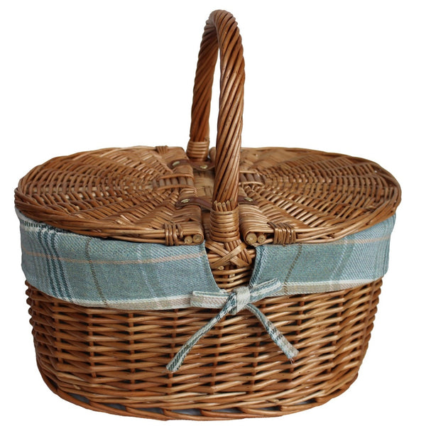 Red Hamper Large Light Steamed Oval Butterfly Lidded Picnic Basket